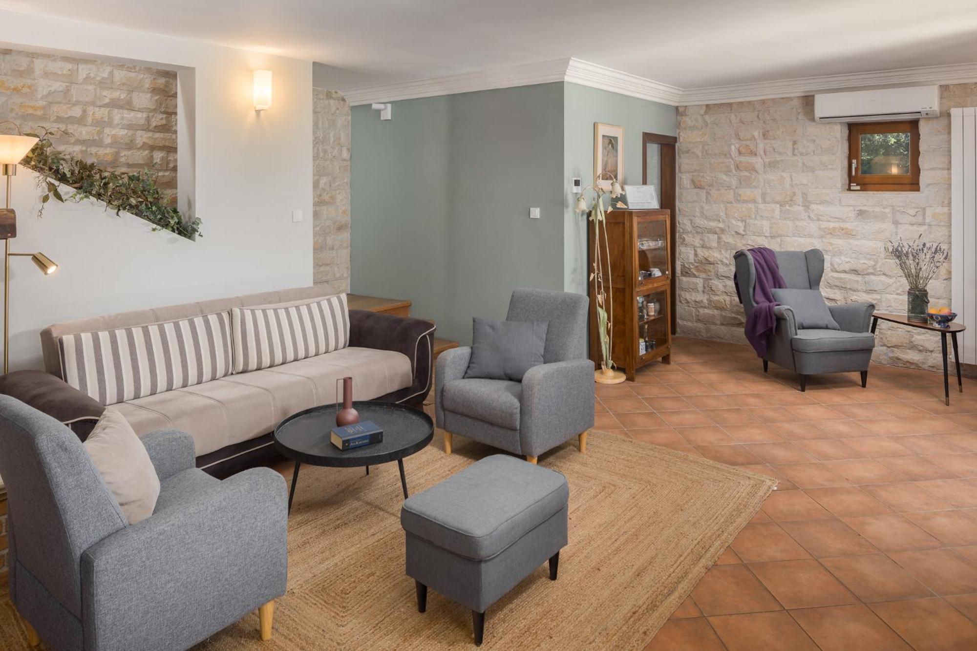 Mon Perin Castrum - House Of Nice Memories Bale Zewnętrze zdjęcie
